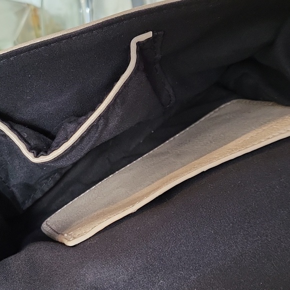 F21  Crossbody/Shoulder chain handle bag - Picture 4 of 8